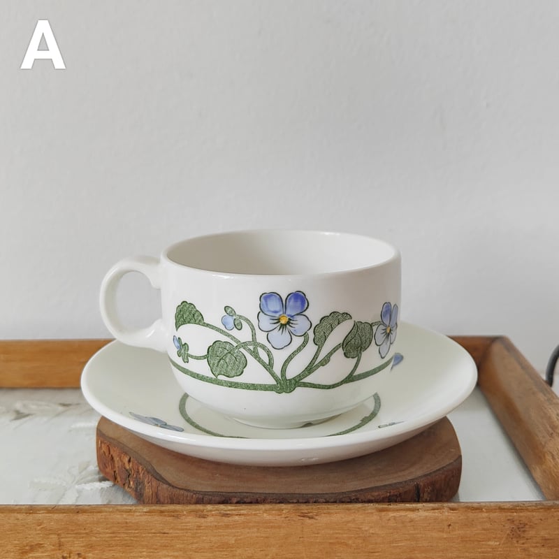 優しいビオラのカップ＆ソーサー | Tabino Okurimono