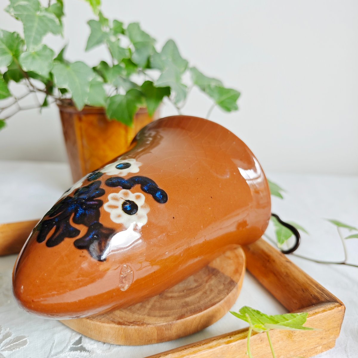 花柄装飾の陶器 おさかな模様 陶器の花瓶 ZA440