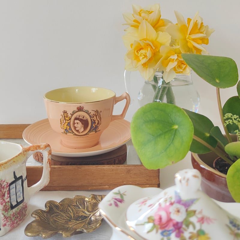 エリザベス女王のカップ＆ソーサー【1953年】 | Tabino Okurimono