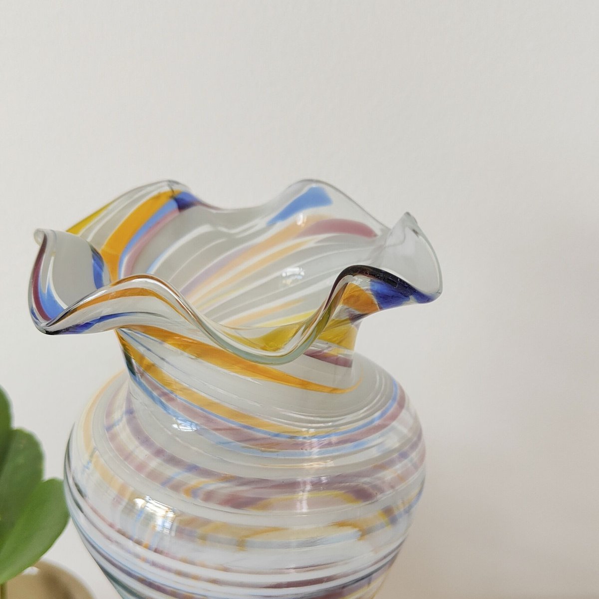 フリルエッジ ピンク 　　　ガラス花瓶 　　(ミシェール-ワン) フリルエッジ ピンク ガラス花瓶 (ミシェール-ワン) フリルエッジ