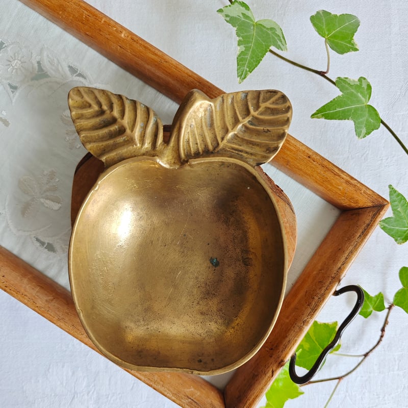 真鍮のりんごのトレイ | Tabino Okurimono