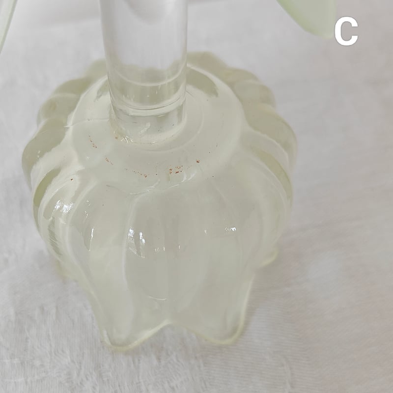 ガラスのチューリップキャンドルホルダー | Tabino Okurimono