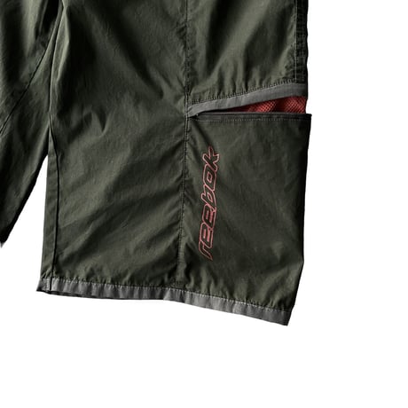 2000's "Reebok" zip pocket design short pants