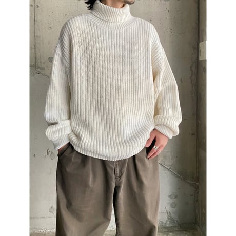 1990's "ORVIS" Turtle necked cotton knit sweater