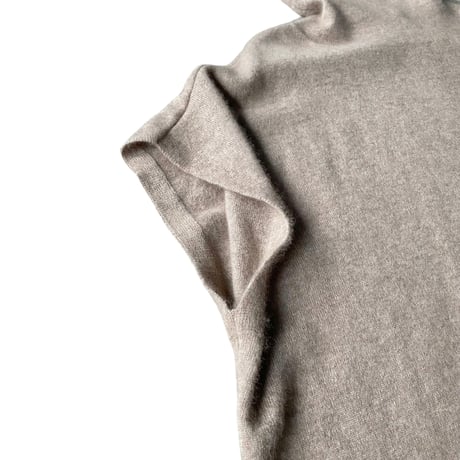 "EILEEN FISHER" Cashmere fabric Turtle necked sleeveless knit