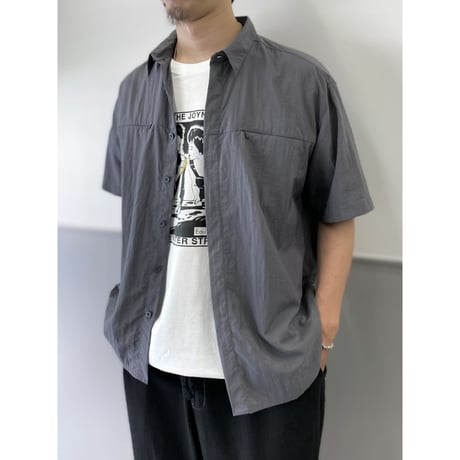 2000’s nylon zip pocket shirt