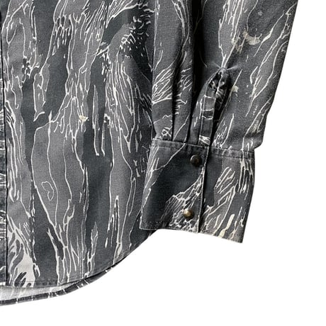 1990's Realtree camouflage long sleeve shirt