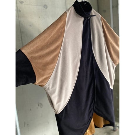 1970's Dolman sleeve design big silhouette coat