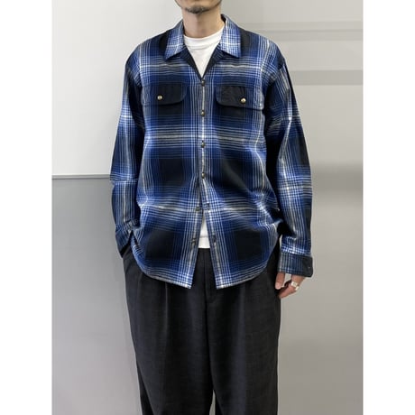 1980's "Liz wear"  Open collar plaid shirt