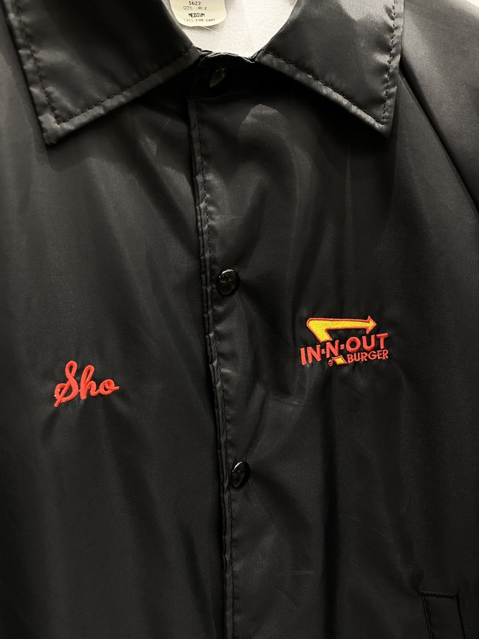 IN-N-OUT BUGER ジャケット In-N-Out Burger REVERSIBLE Red / Black Embroidered Jacket