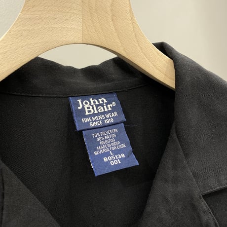 2000's Rayon blend open collar shirt