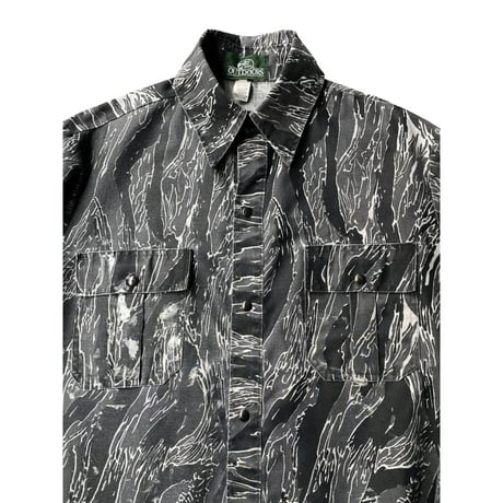 1990's Realtree camouflage long sleeve shirt
