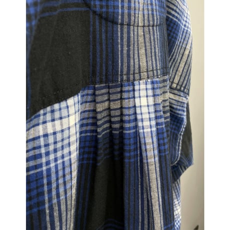 1980's "Liz wear"  Open collar plaid shirt