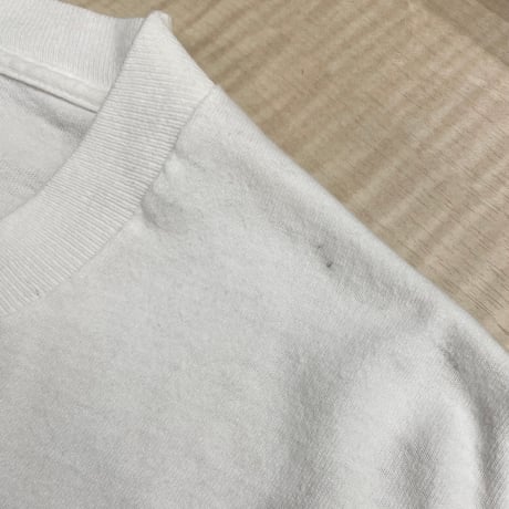 1990's "FRUIT OF THE LOOM" Blank Tee with pocket