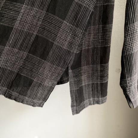 1990's Linen fabric plaid patterned shirt