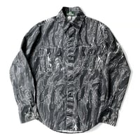 1990's Realtree camouflage long sleeve shirt