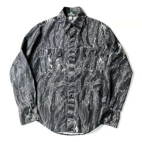 1990's Realtree camouflage long sleeve shirt