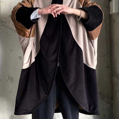 1970's Dolman sleeve design big silhouette coat
