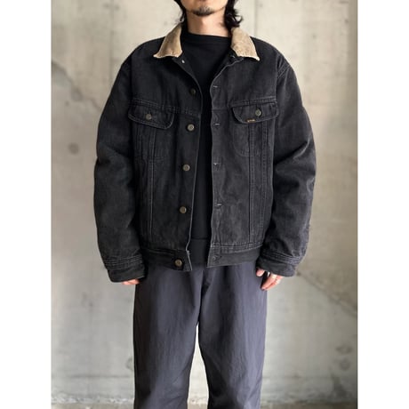 2000's Black denim trucker jacket with blanket liner