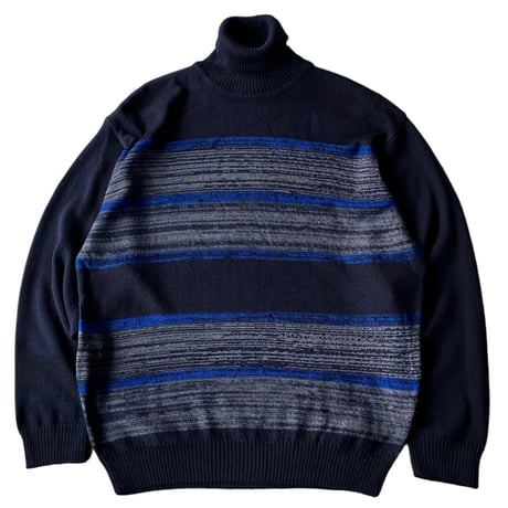 1990's-2000's ITALY made turtle necked knit sweater