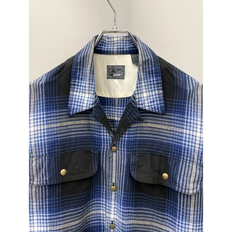 1980's "Liz wear"  Open collar plaid shirt