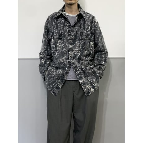 1990's Realtree camouflage long sleeve shirt