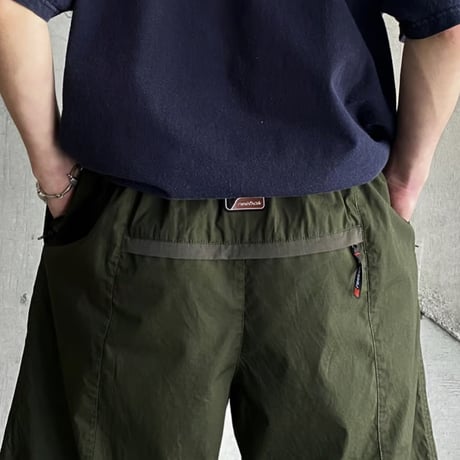 2000's "Reebok" zip pocket design short pants