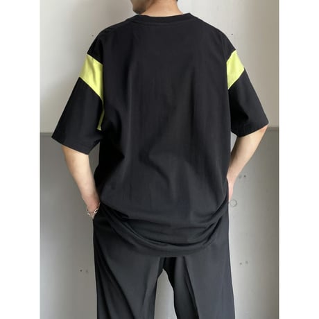 1990's Black × Yellow two-tone color Tee