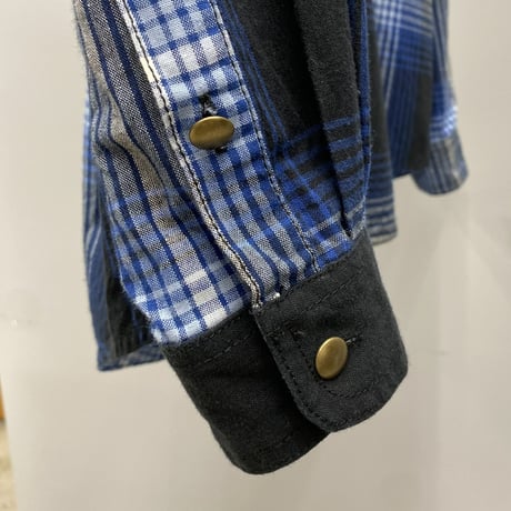 1980's "Liz wear"  Open collar plaid shirt