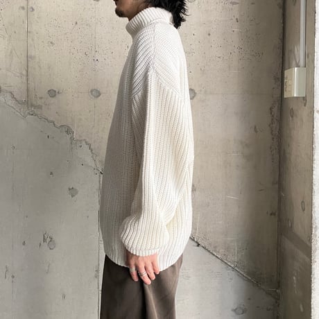 1990's "ORVIS" Turtle necked cotton knit sweater