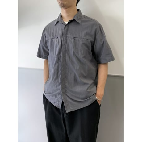 2000’s nylon zip pocket shirt