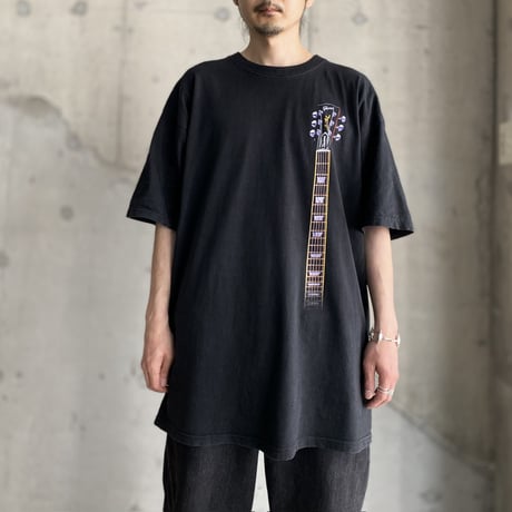 2000's "Gibson" Printed Tee