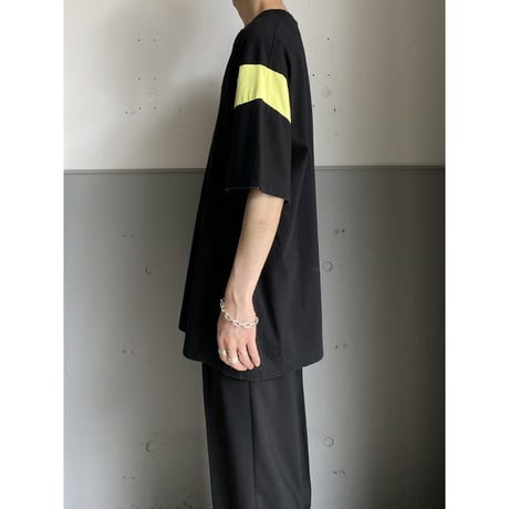 1990's Black × Yellow two-tone color Tee