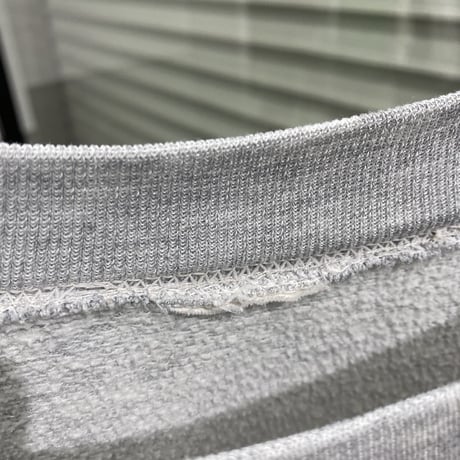1990's Wide & Short silhouette raglan sleeve sweat shirt