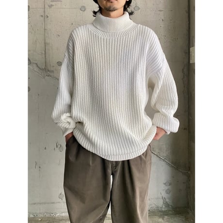1990's "ORVIS" Turtle necked cotton knit sweater