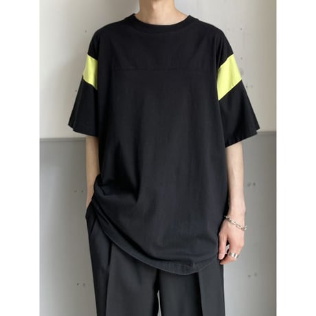 1990's Black × Yellow two-tone color Tee