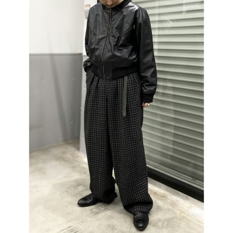 1990's Wide silhouette 3tuck slacks pants