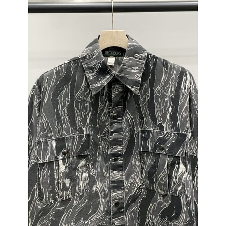 1990's Realtree camouflage long sleeve shirt