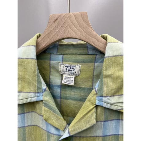 1990's Open collar plaid shirt