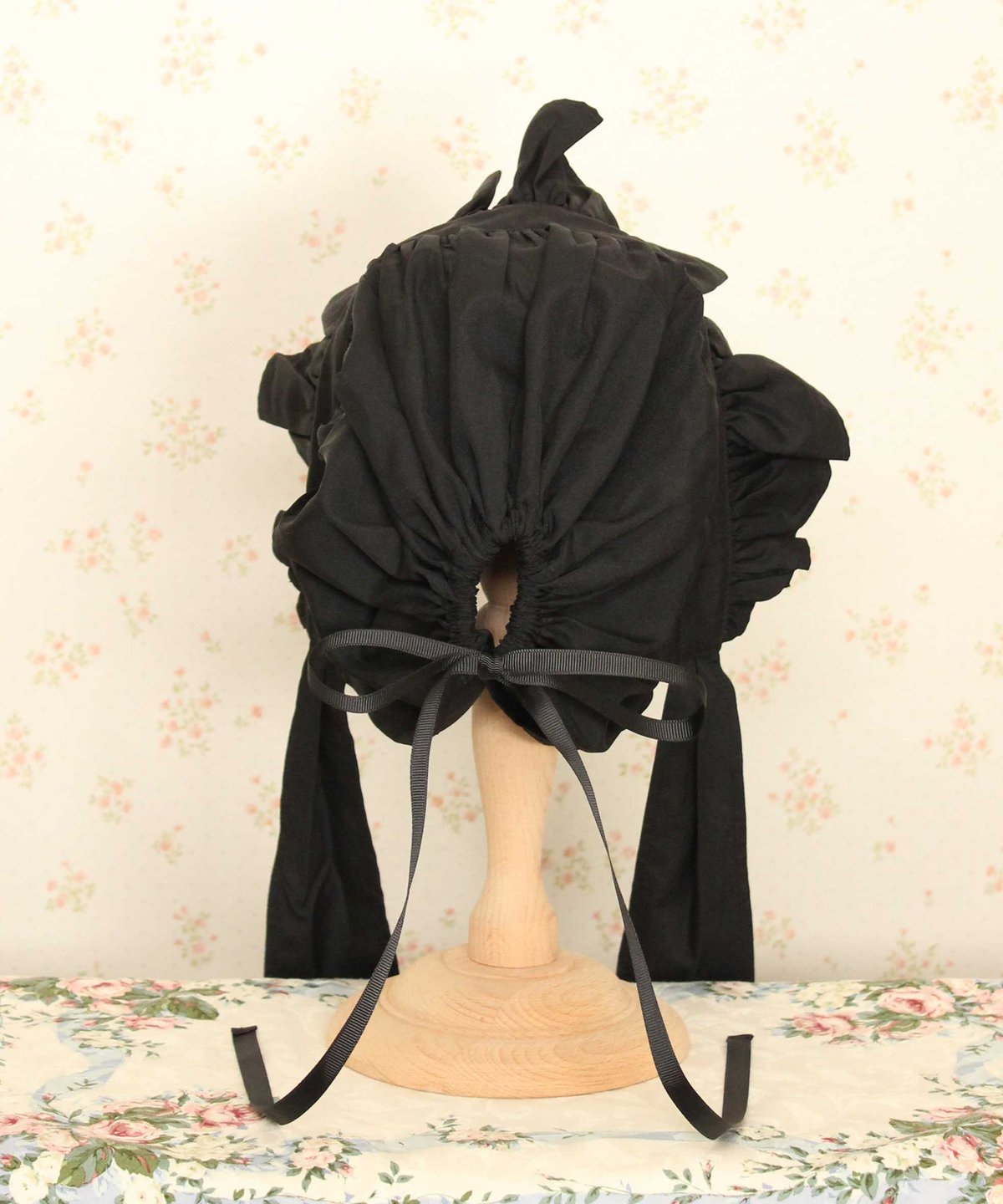 後リボンフルボンネットGoth edition ブラック | HERHUM