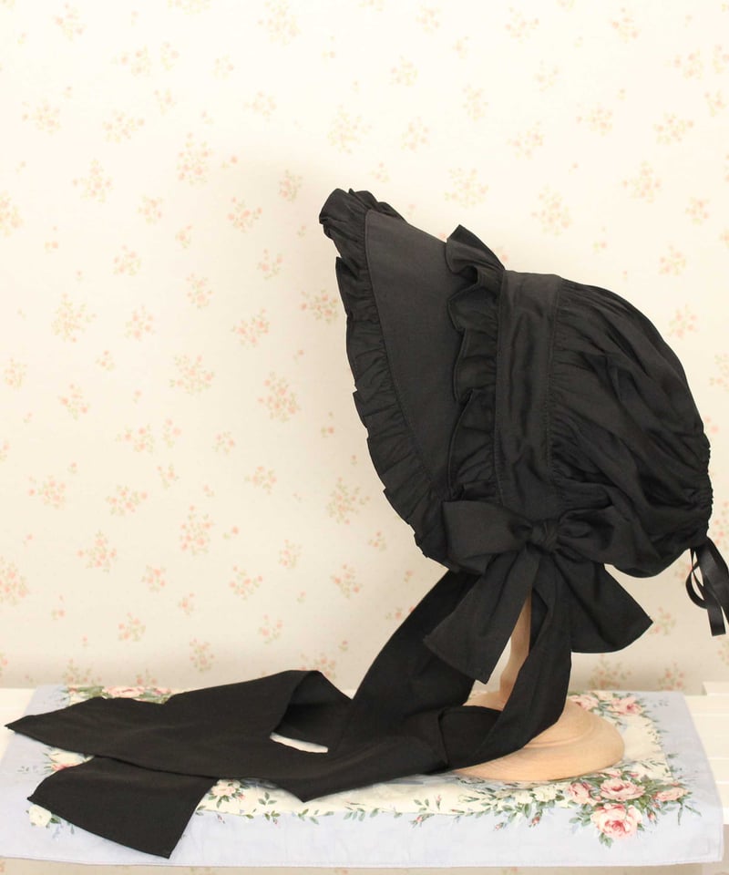 おりぼんちゃんフルボンネット ブラック×ホワイト | HERHUM