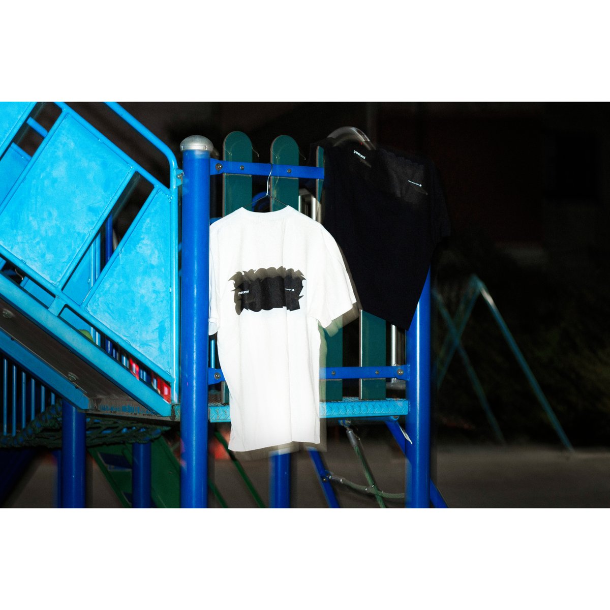 予約商品】yosumi Tshirt 2024 (White/Black)【M/L/XL/X