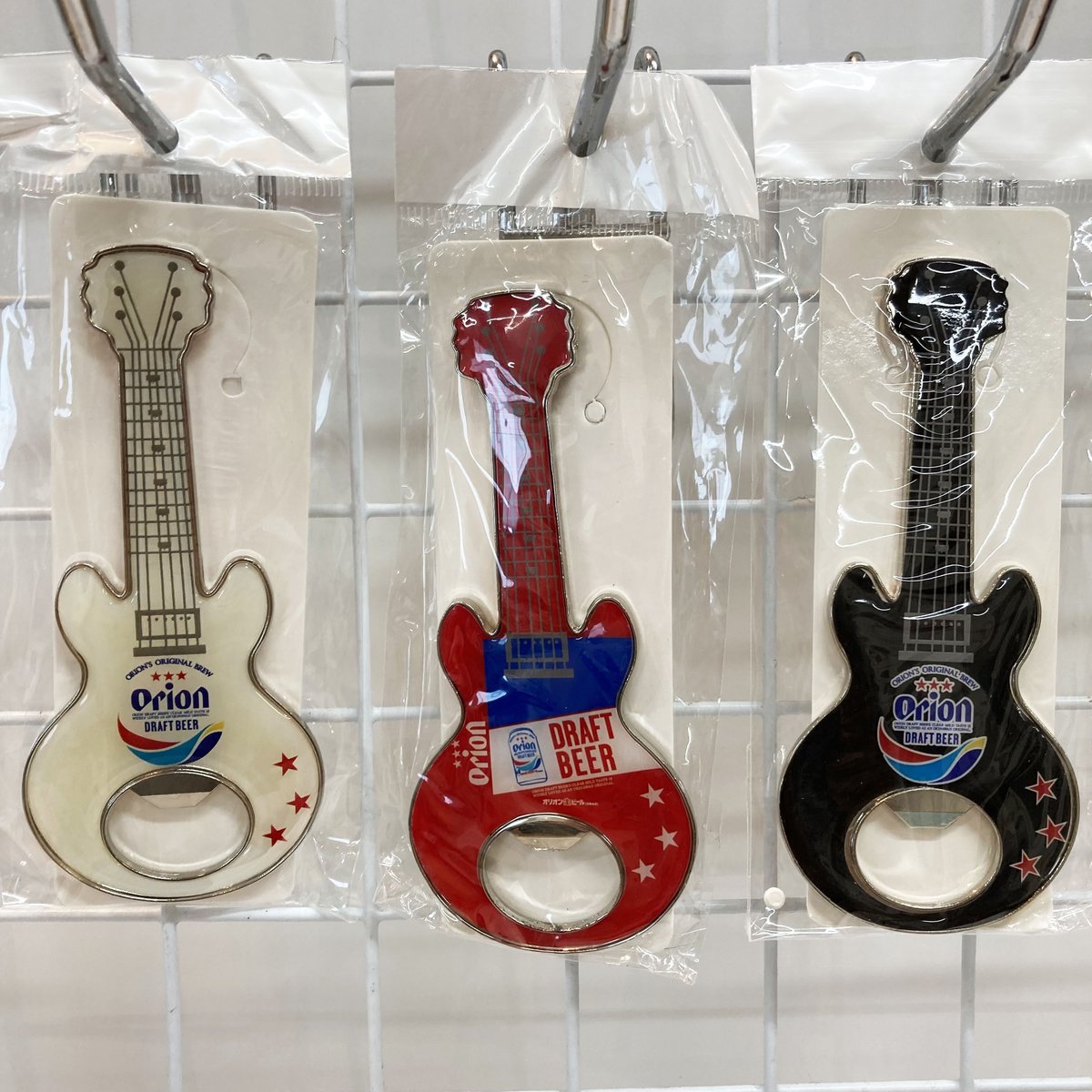 27513 【オリオンビール公式グッズ】 メタルギター栓抜きマグネット