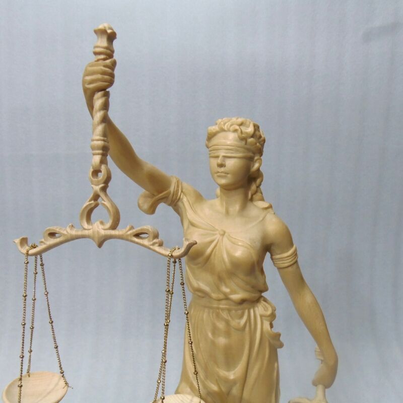 蔵出特価希少彫り裁判所のシンボルヒバ材 正義の女神像ユースティティア 裁判所のシンボル☆ヒバ材 正義の女神像☆ユースティティア | お仏壇