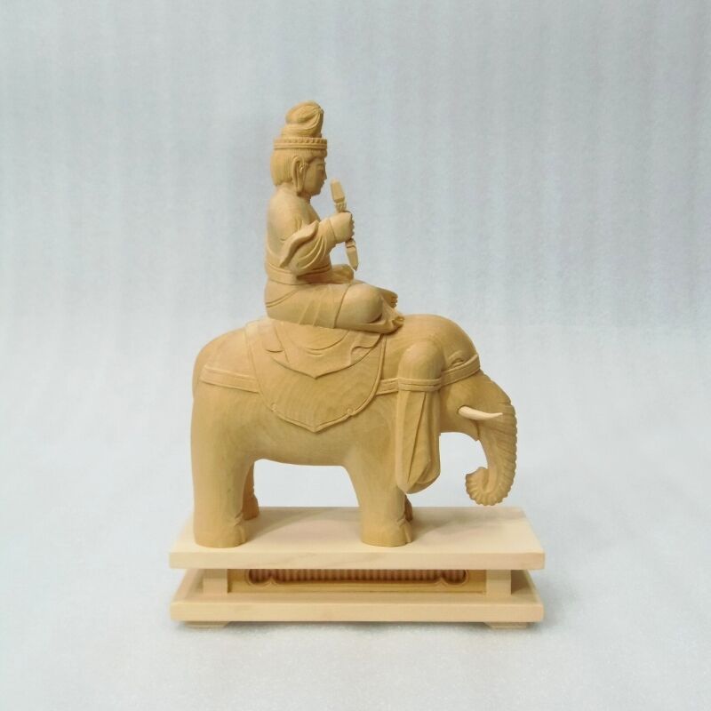 蔵出し特価ノミ跡手彫りヒバ材 帝釈天像2.2寸 総高さ約22.5cm 仏像☆ヒバ材 帝釈天像2.2寸 総高さ：約22.5cm | お仏壇・お墓の三界堂
