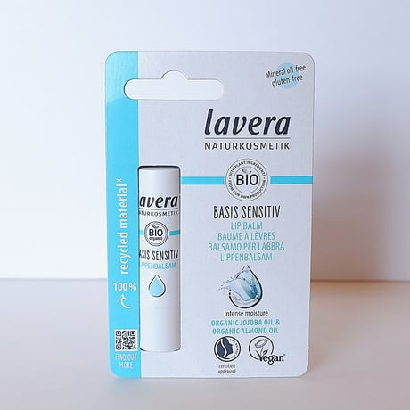 ベーシックリップバーム　4.5g　ラヴェーラ　リップクリーム