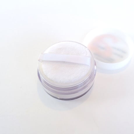 ナチュラルUVルースパウダー（クリアベージュ）13g　SPF14 PA+　アンナトゥモール
