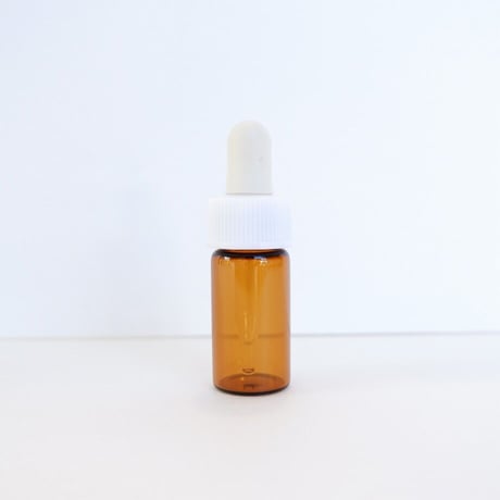 ミニスポイトキャップ付ガラス瓶　茶色　5ml