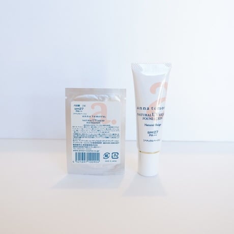 ナチュラルUVリキッドファンデーション SPF27・PA++　アンナトゥモール