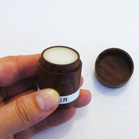 ビーワックスリップクリーム　10ml　ナイアード
